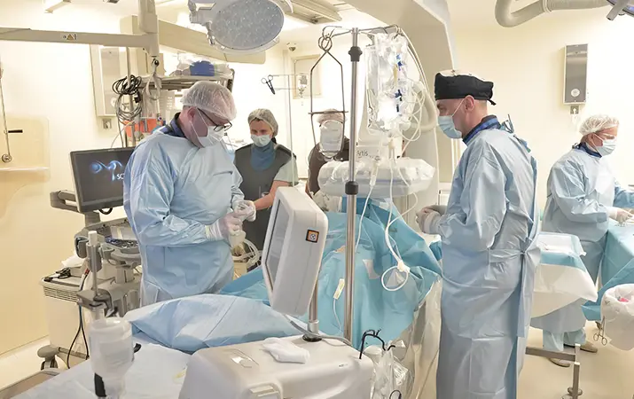 Мастер-класс по имплантации полностью подкожной системы кардиовертера-дефибриллятора