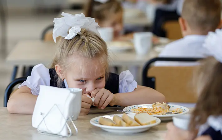 Почему дети не едят в столовой, или Что пора менять в школьном рационе