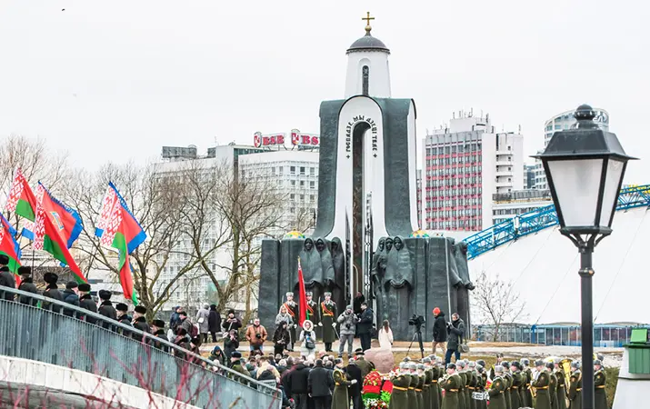 Митинг в память о белорусах, погибших при исполнении интернационального долга, прошел сегодня в Минске в мемориальном комплексе «Остров Мужества и Скорби».