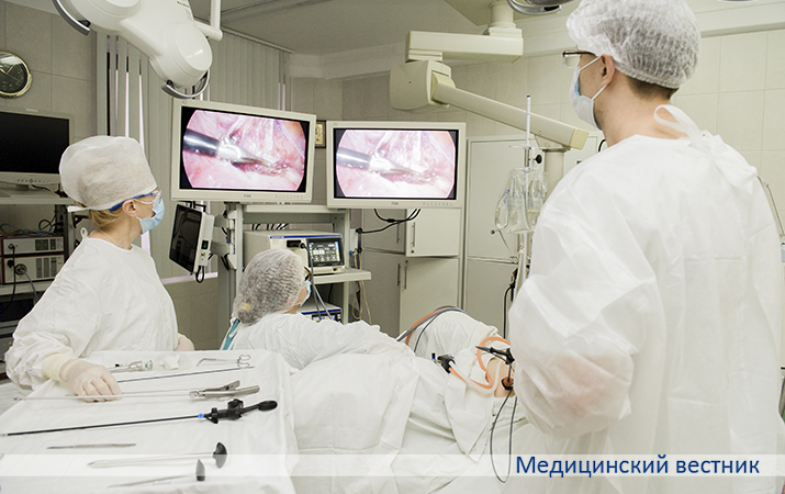В операционной во время иссечения несостоятельного рубца на матке лапароскопическим доступом. Фото Татьяны Столяровой, «МВ».